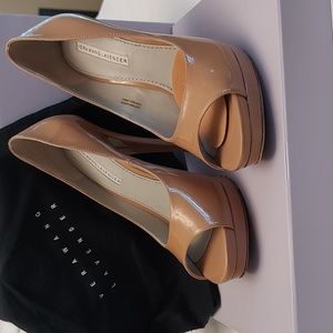 Vera Wang, Leather Heel, Size 7